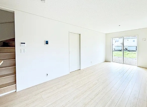 八王子市上壱分方町の新築戸建て2号棟のリビングの写真