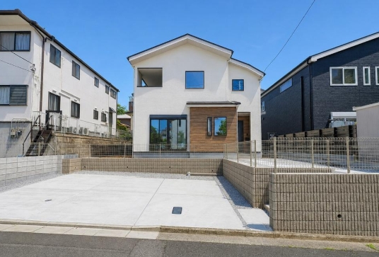 八王子市丸山町の新築戸建ての外観の写真