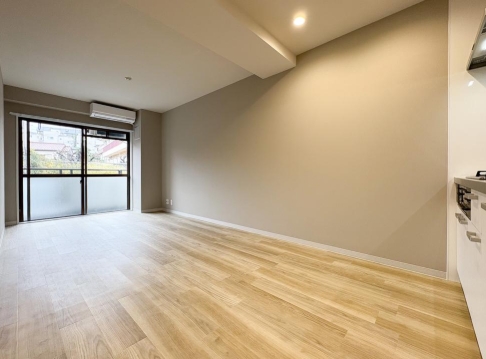 町田市金井ヶ丘4丁目の中古マンション3階部分のリビングの写真