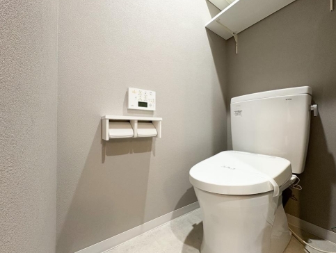 町田市金井ヶ丘4丁目の中古マンション3階部分のトイレの写真
