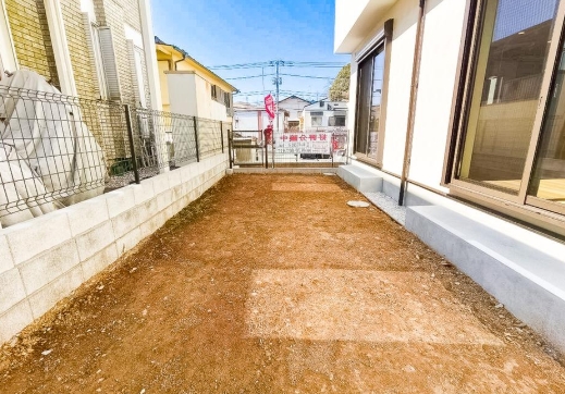 町田市玉川学園4丁目の新築戸建ての庭の写真