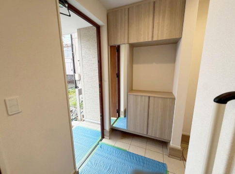 相模原市中央区上溝3丁目の新築戸建ての玄関の写真