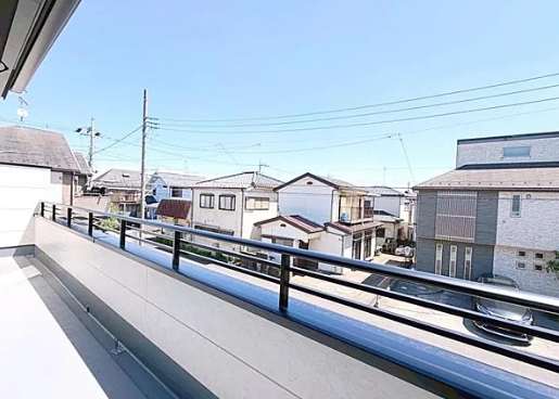 相模原市緑区大島の新築戸建て2号棟のバルコニーの写真