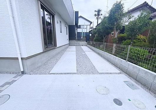 相模原市緑区下九沢の新築戸建て10号棟の駐車場の写真
