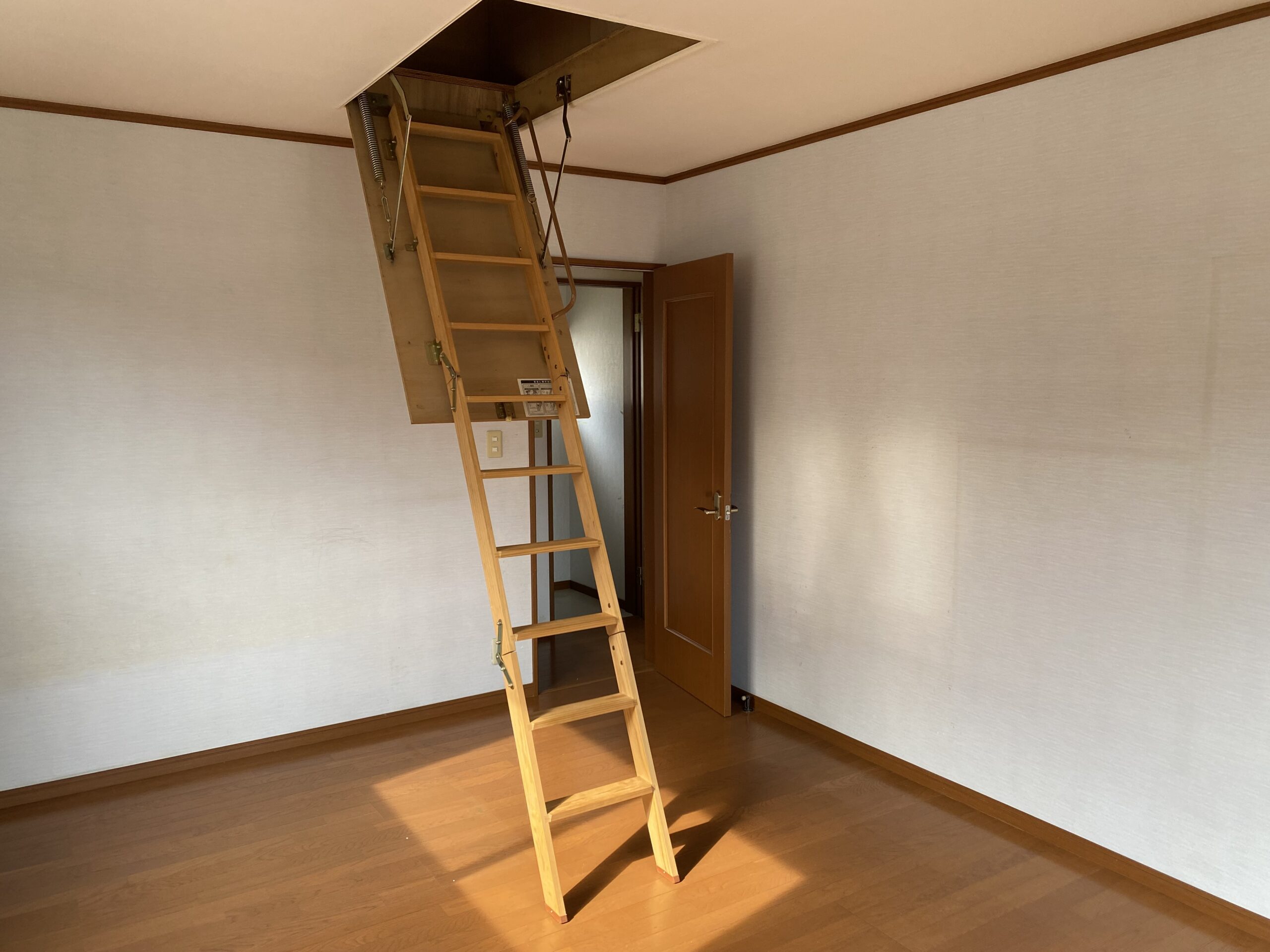 相模原市緑区城山1丁目の中古戸建ての洋室1-2f-3の写真