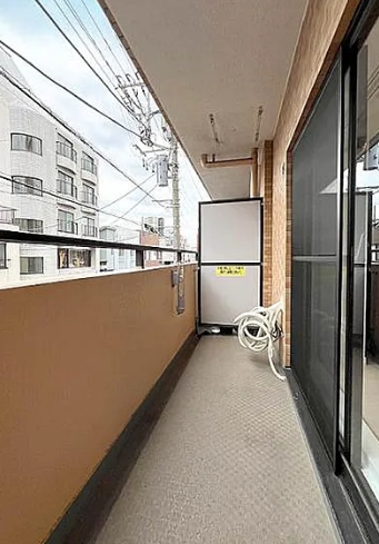 相模原市中央区淵野辺1丁目の中古マンションのバルコニーの写真