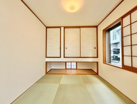 相模原市中央区淵野辺本町1丁目の中古戸建ての和室の写真