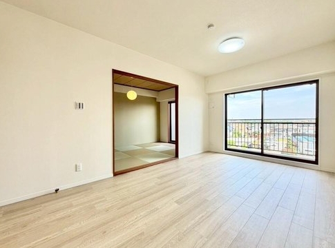相模原市中央区田名の中古マンションのリビングの写真