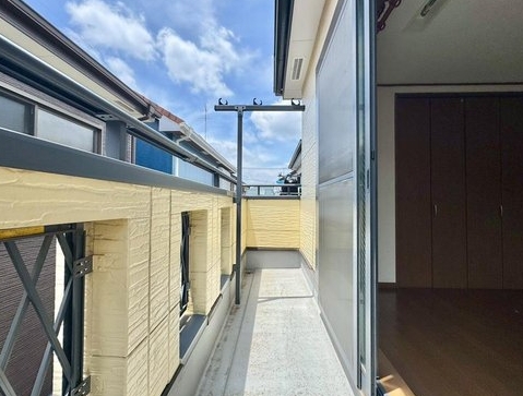 相模原市中央区横山台2丁目の中古戸建てのバルコニーの写真