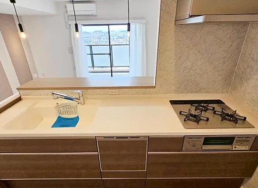 相模原市緑区西橋本4丁目の中古マンションのキッチンの写真