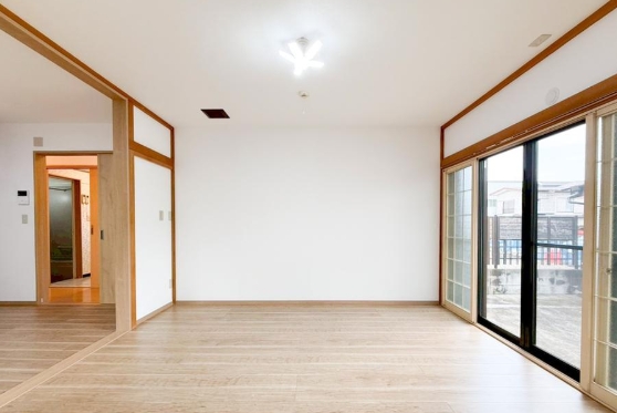 相模原市南区若松6丁目の中古戸建てのリビングの写真