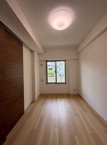 町田市原町田2丁目の中古マンションの洋室1の写真