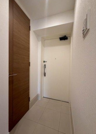 町田市原町田2丁目の中古マンションの玄関の写真