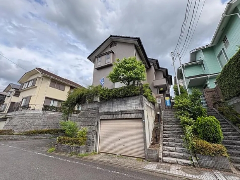 町田市金井2丁目の中古戸建ての外観の写真