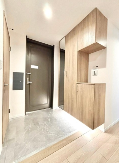 町田市成瀬6丁目の中古マンションの玄関の写真