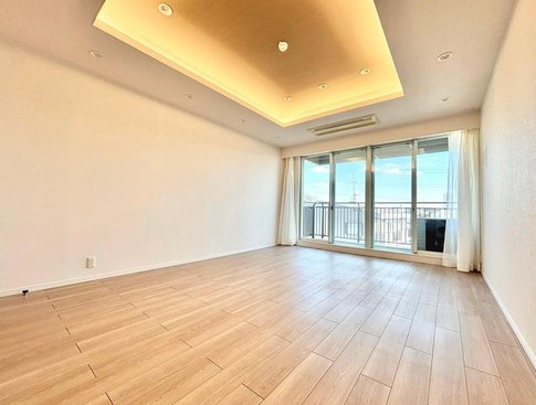 町田市成瀬6丁目の中古マンションのリビングの写真