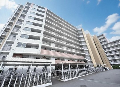 町田市小山ヶ丘1丁目の中古マンションの外観の写真