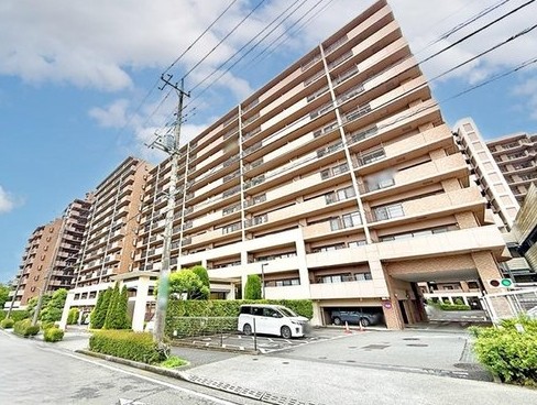 町田市小山ヶ丘5丁目の中古マンションの外観の写真