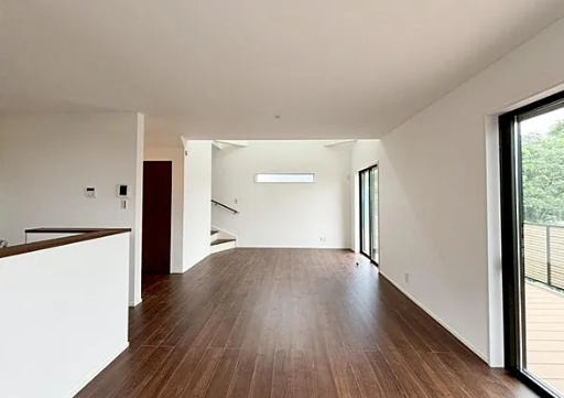 町田市小山ヶ丘6丁目の新築戸のリビングの写真
