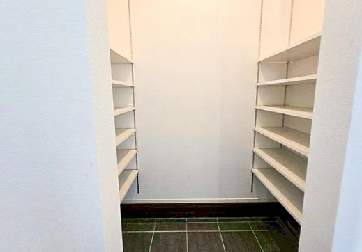 町田市小山ヶ丘6丁目の新築戸のシューズインクローゼットの写真