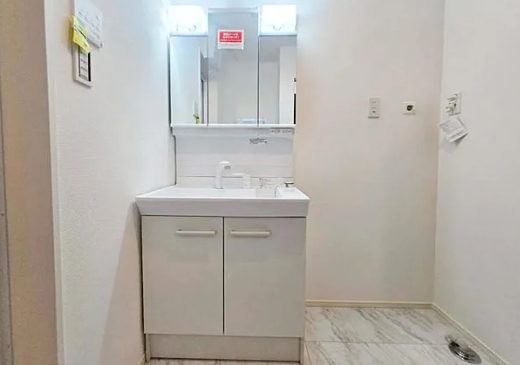 町田市小山ヶ丘6丁目の新築戸の洗面化粧台の写真