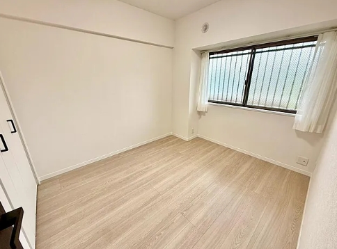 町田市小山町の中古マンションの洋室2の写真