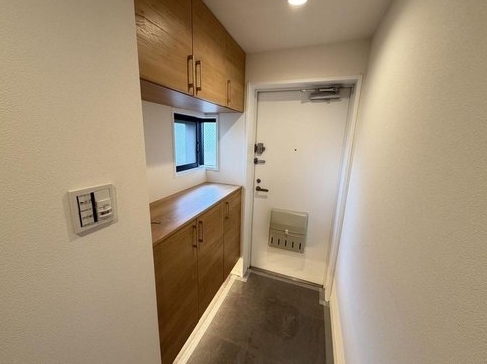 町田市玉川学園5丁目の中古マンションの玄関の写真