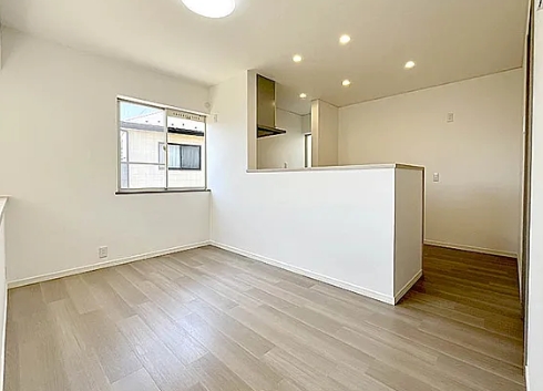 町田市常盤町の中古戸建てのダイニングの写真