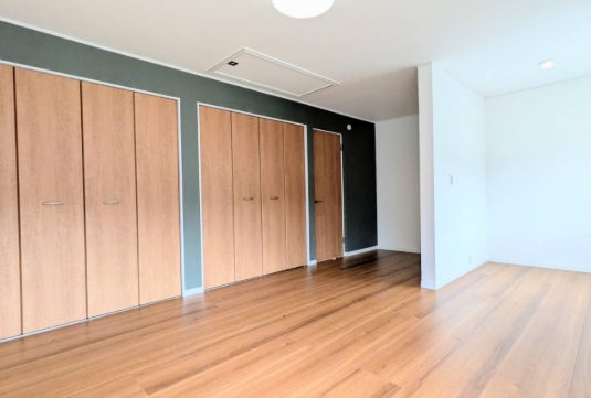 町田市つくし野4丁目の中古戸建ての洋室3の写真