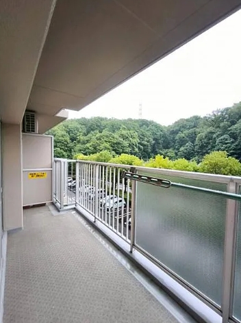 町田市山崎町の中古マンションのバルコニーの写真