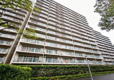 町田市山崎町の中古マンションの外観の写真