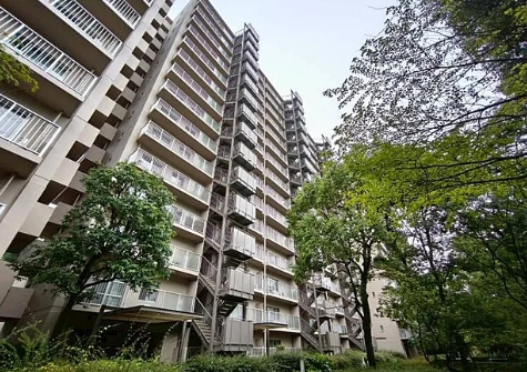 町田市山崎町の中古マンションの外観の写真