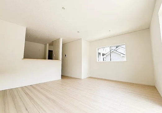 町田市図師町の新築戸建ての1号棟のリビングの写真