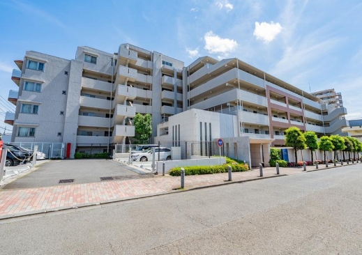 相模原市南区上鶴間本町1丁目の中古マンションの外観の写真