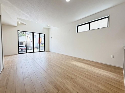 八王子市台町1丁目の新築戸建てのリビングの写真