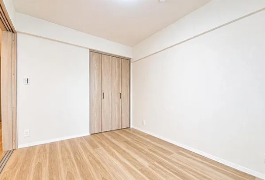 八王子市台町4丁目の中古マンションの洋室1の写真