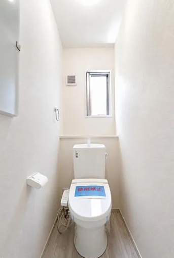 八王子市東中野の新築戸建て1号棟のトイレ1fの写真
