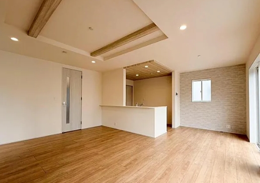 八王子市石川町の新築戸建ての1号棟のリビングの写真