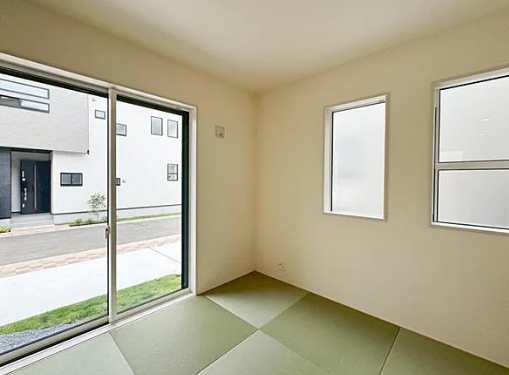 八王子市石川町の新築戸建ての2号棟の和室の写真
