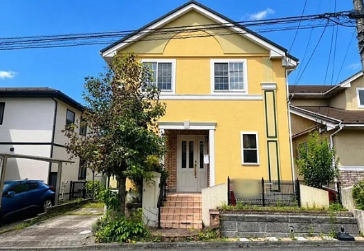 八王子市片倉町の中古戸建ての外観の写真