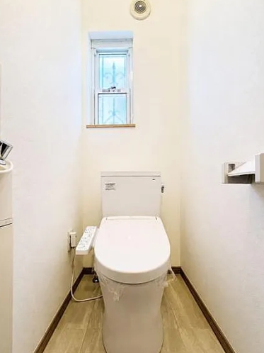八王子市片倉町の中古戸建てのトイレ1fの写真