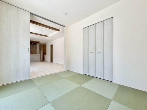 八王子市北野台1丁目の新築戸建ての和室の写真