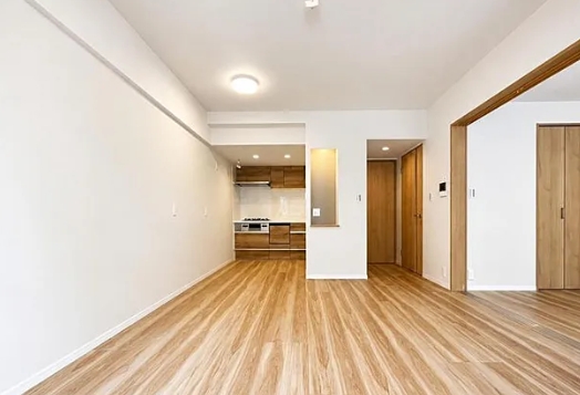 八王子市子安町1丁目の中古マンションのダイニングの写真