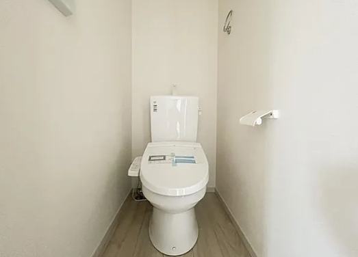 八王子市子安町2丁目の新築戸建ての2号棟のトイレ1fの写真