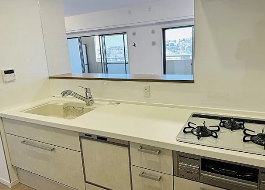 八王子市松木の中古マンションのキッチンの写真