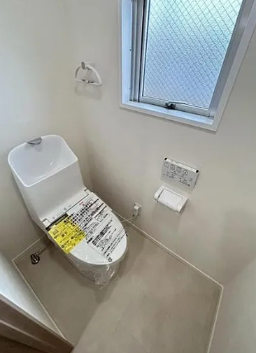八王子市松木の中古マンションのトイレの写真