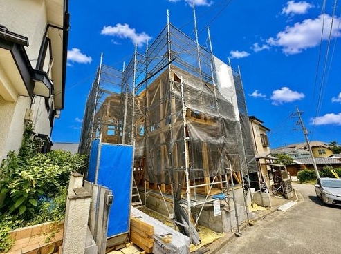 八王子市緑町の新築戸建ての外観の写真