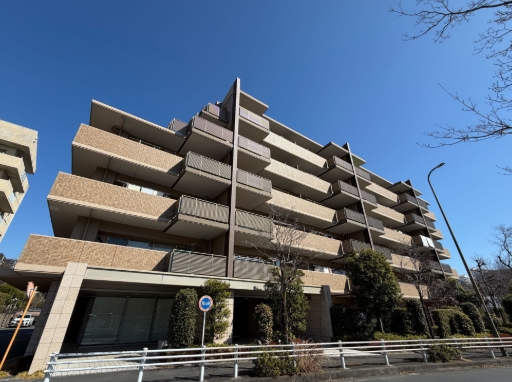 八王子市南大沢1丁目の中古マンションの外観の写真