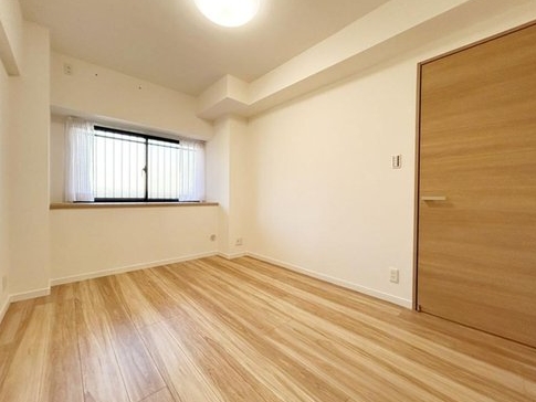 八王子市南大沢2丁目の中古マンションの洋室2の写真