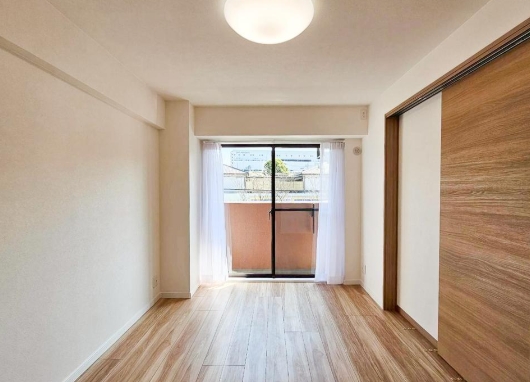 八王子市南大沢2丁目の中古マンションの洋室3の写真